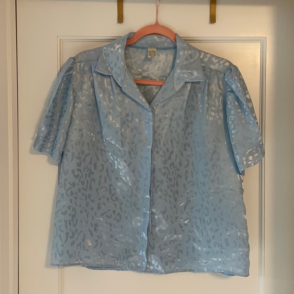 Baby blue vintage blouse. XL